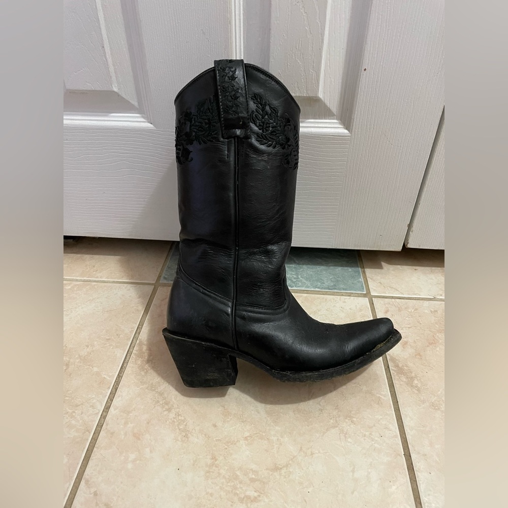 RedHawk women’s western snip toe boot